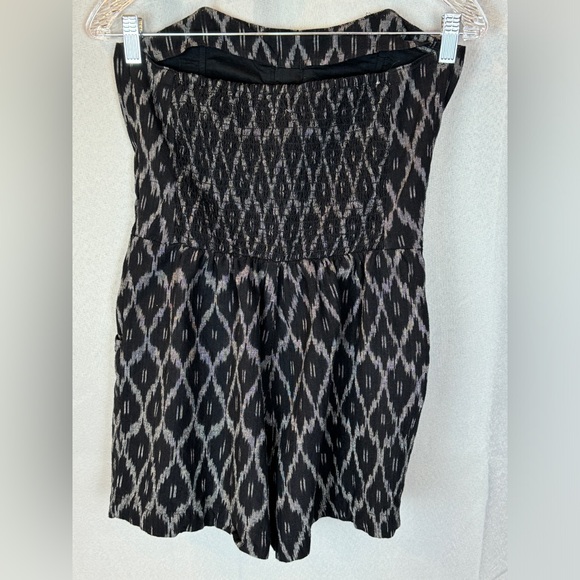 Anthropologie Staring at Stars Black Strapless Romper- Sz Small - Picture 7 of 11